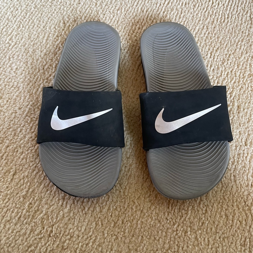 Nike Slides size 3